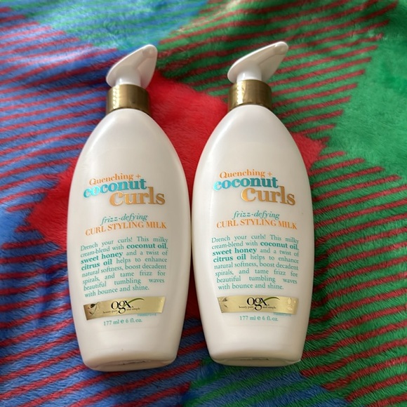 OGX Coconut Curls Frizz Defying Curl Styling Milk - Picture 2 of 7
